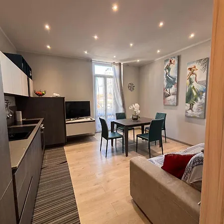 Casa Serenella * סנרמו